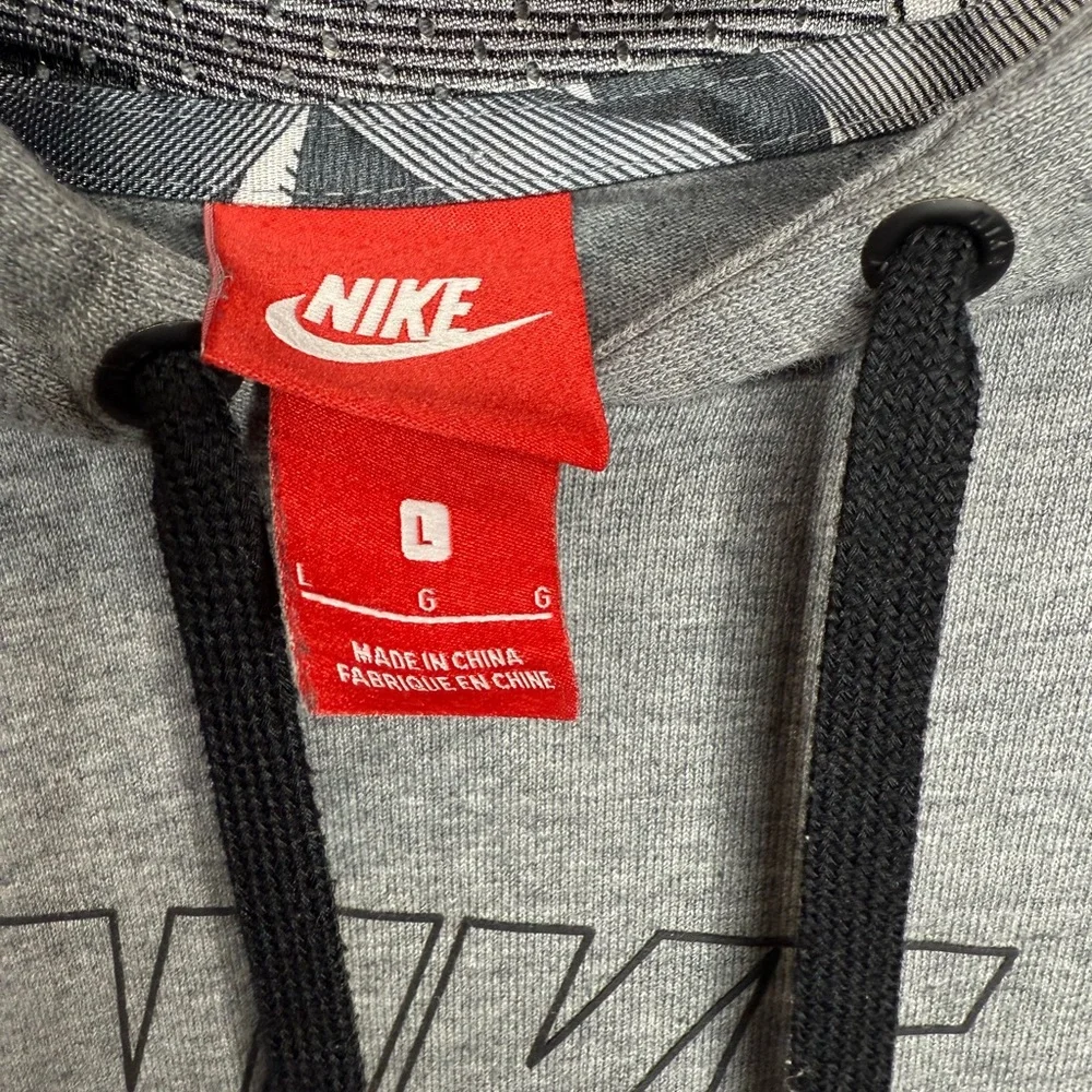 Nike Mens Logo Sweatshirt,Carbon‎ Heather,Size large